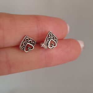 Aros Tai Love