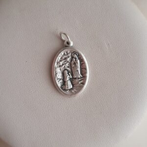 Dije Medalla Virgen de Lourdes